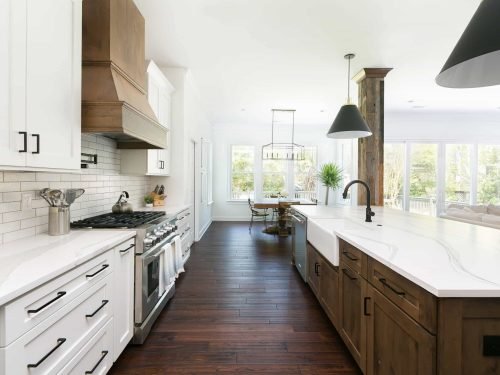 white-farmhouse-island-shaker-kitchen-cabinet.jpg